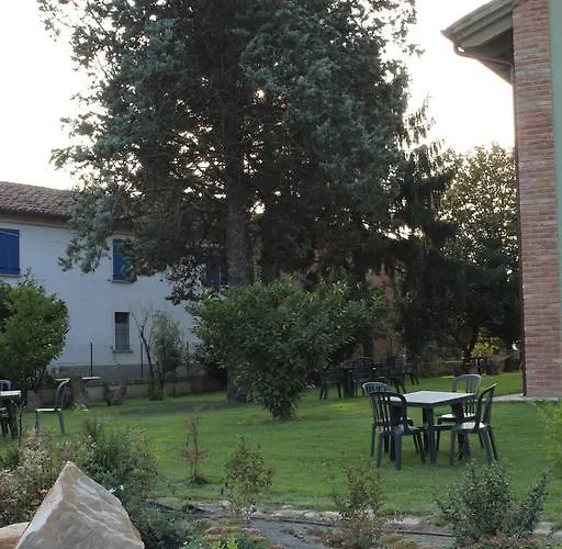 Bassanine مزرعة للإقامة *